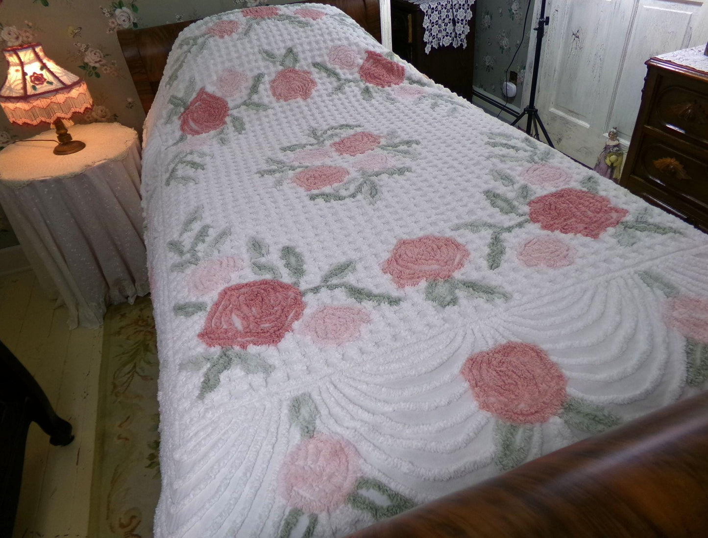 luxurious plush tufted chenille bedspread, muted natural roses, thick white grids, swags & accent fringe, vintage twin size cottage bedding