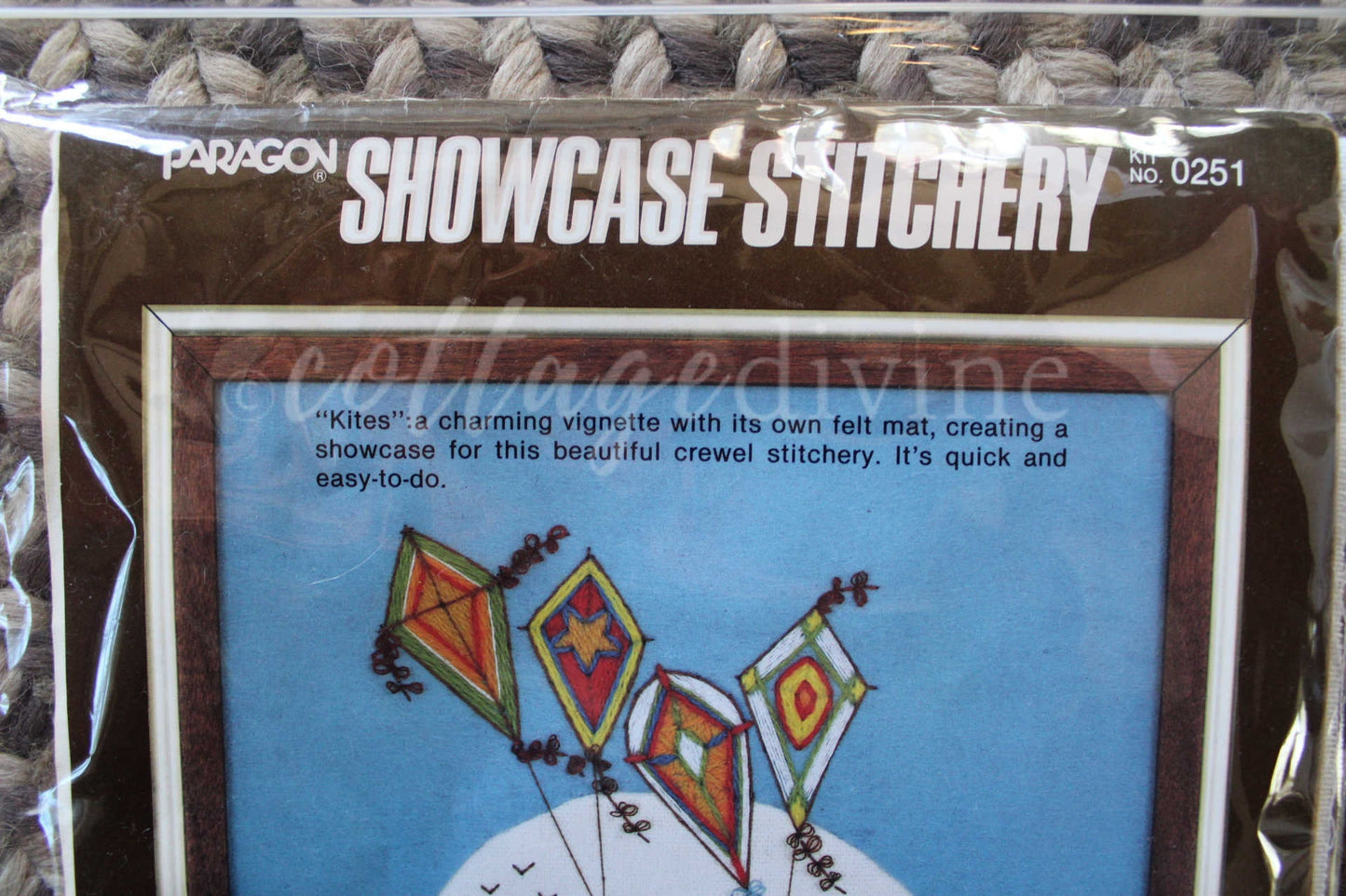 KITES Stitchery Kit Whimsical Vignette Vintage Paragon Creative Crewel Embroidery Design #0251, by Adele Veres, fits 8" x 10" frame