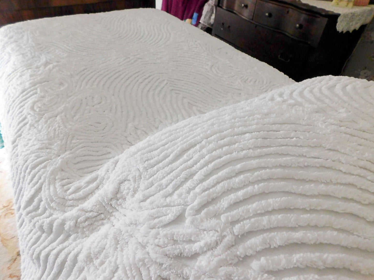 Snowy Swirls Plush White Vintage Twin Sized Chenille Bedspread