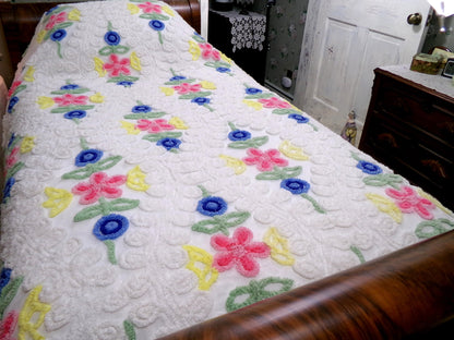 Vintage Canyon Group Chenille Bedspread: Full Size Cotton Blend Bedding, Made in USA
