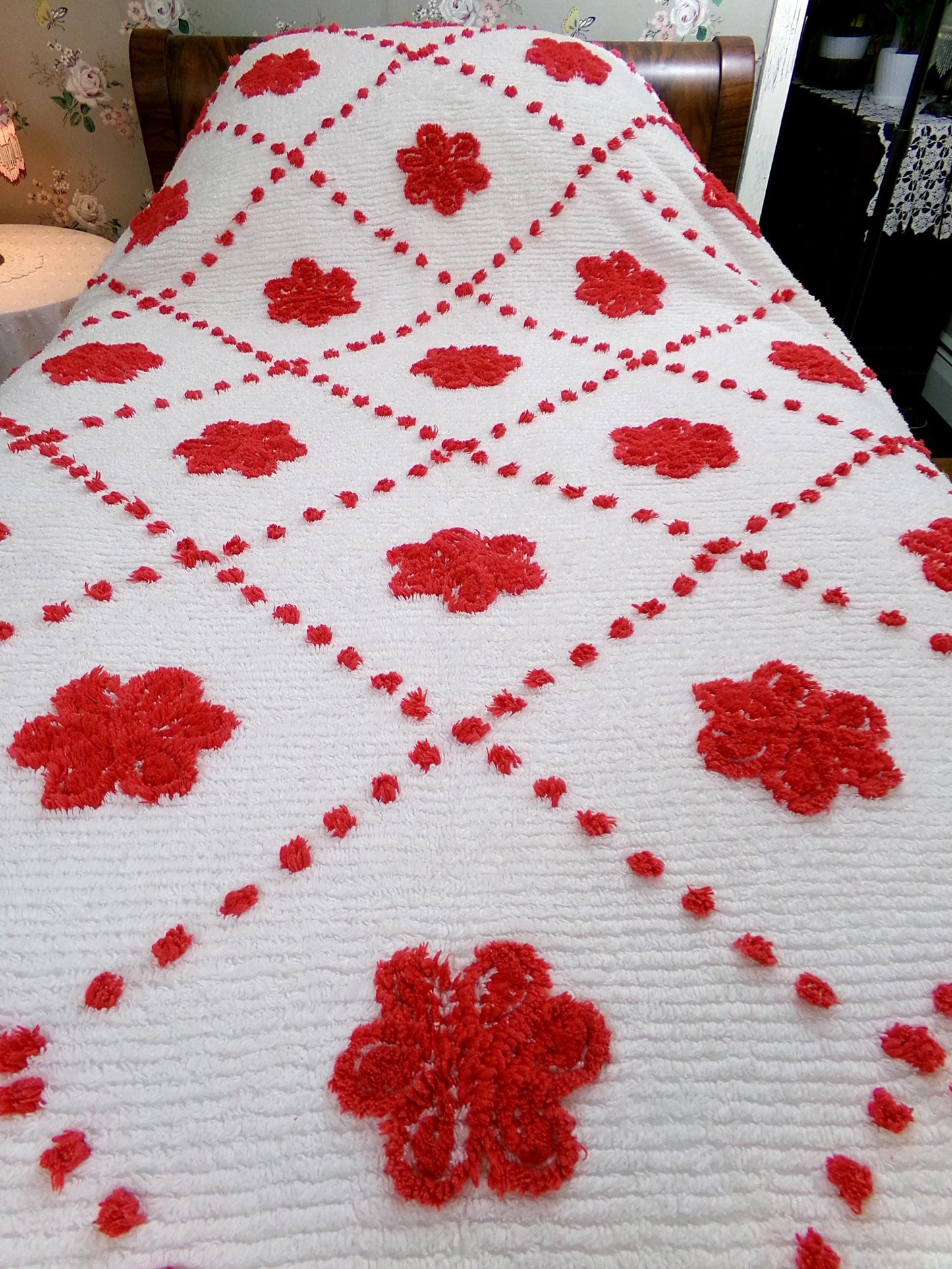 vintage red flower chenille bedspread, white cotton full size bedding