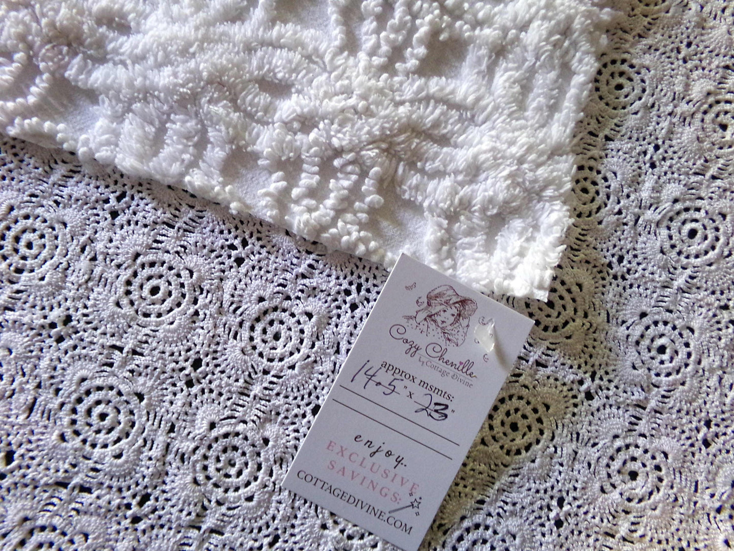 Vintage Chenille Fabric Material, 14.5" x 23" inch Piece, Elaborate Needletufting in Wedding Ring Pattern