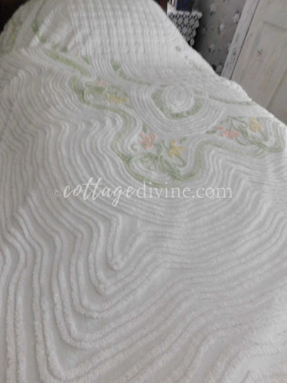 Coastal Bedding Floral White Vintage Chenille Bedspread, Full Size, Shabby Summer Cottage Style