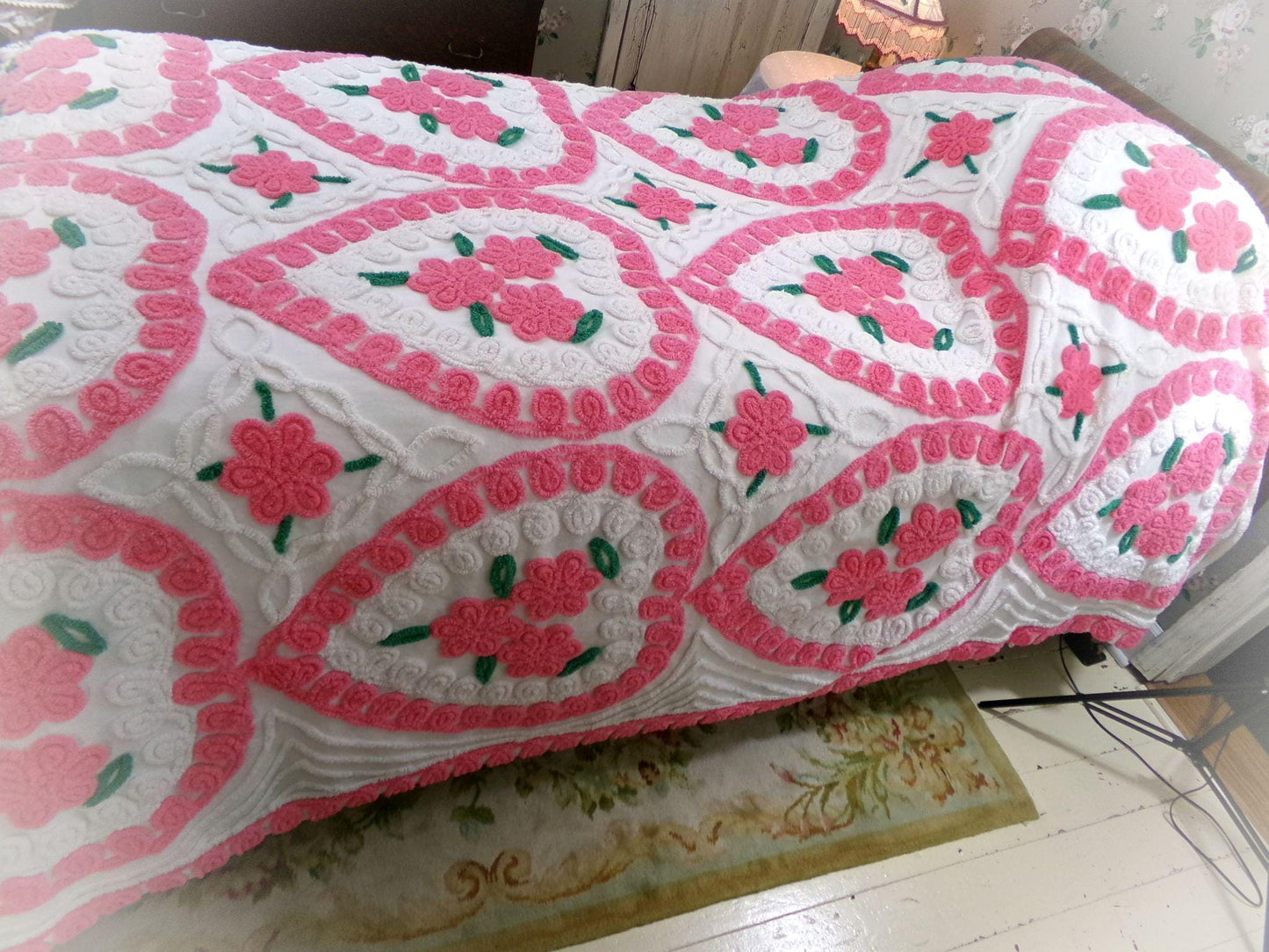 fairytale hearts vintage chenille bedspread, feminine pink & white sweetheart rose trios, romantic full size 100% cotton bedding