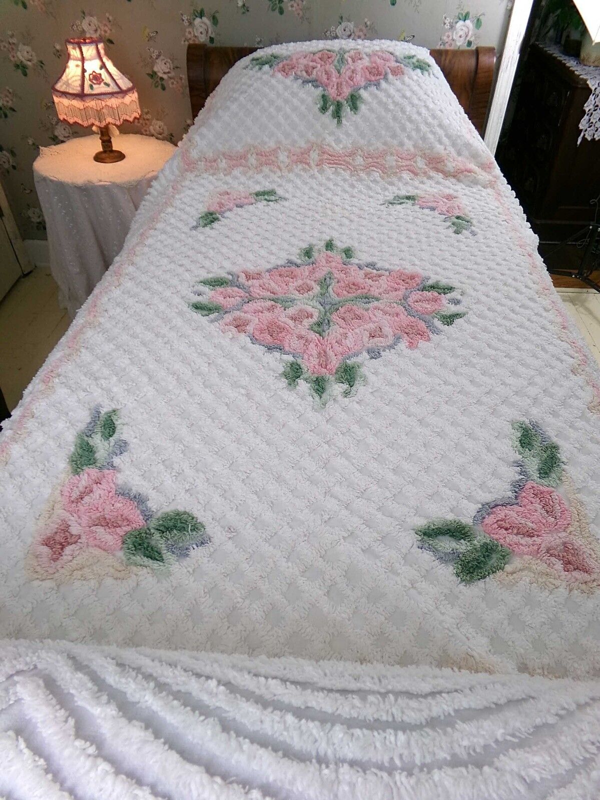 Plush Luxury Pink Rose Vintage White Chenille Bedspread, 100% Cotton, Twin Size