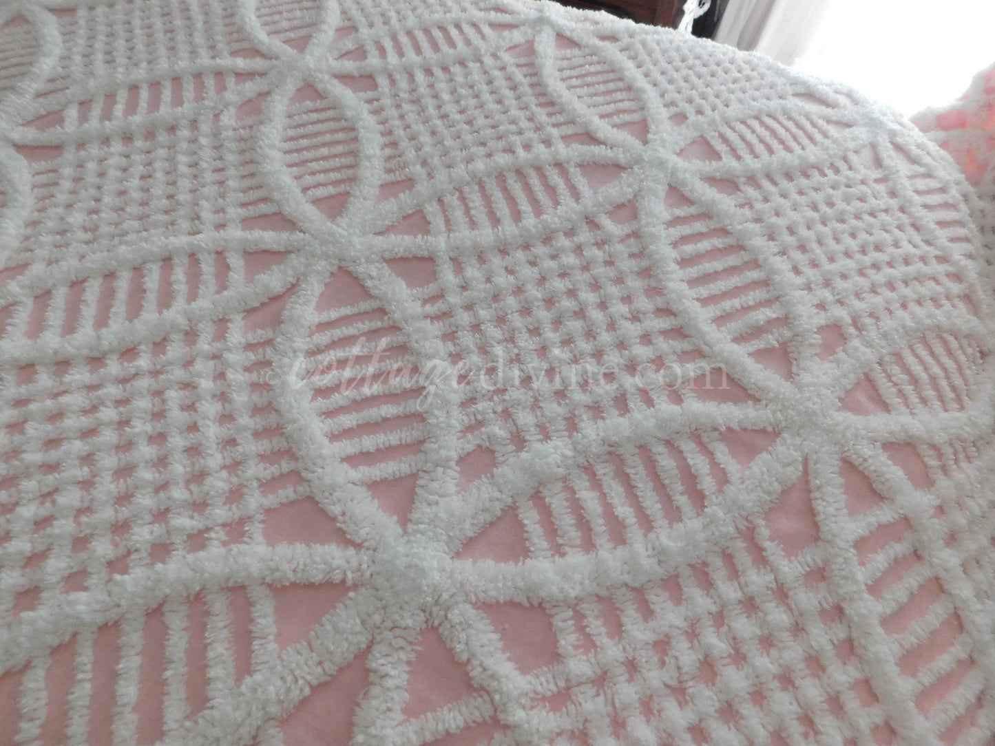 Romantic Cottage Bedding, Vintage Chenille Bedspread in Classic Pink & White, Cotton Geometric, Full Size with Fringe