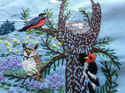 AMERICAN WILDLIFE Completed Vintage Crewel Embroidery from Paragon Needlecraft Kit 0418 02446x Forest Animals, Carol & Don Henning Design