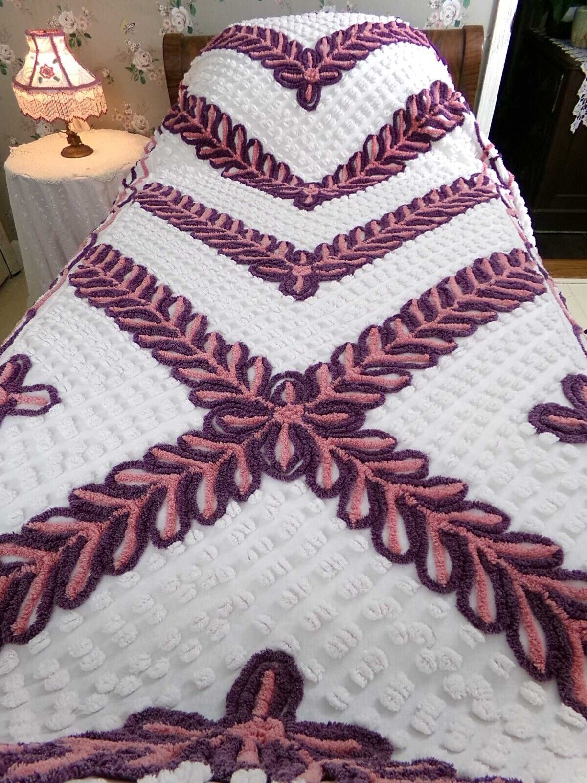 Vintage chenille bedspread sunkissed burgundy frost & burnt umber laurel leaf, twin