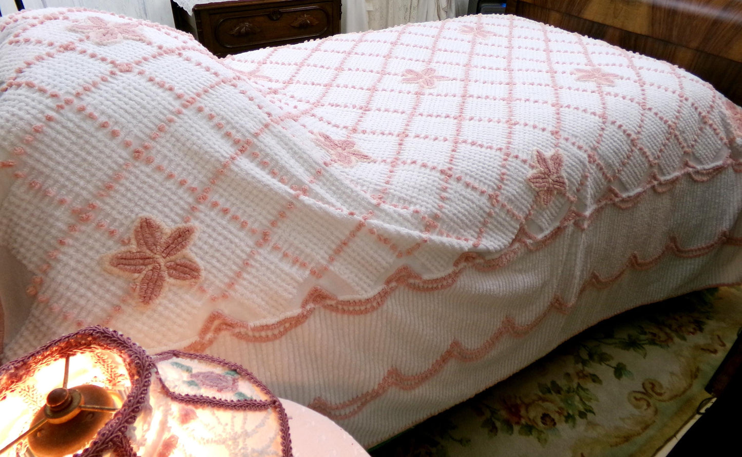 vintage full size chenille bedspread, simple star flowers on white cotton, shabby cottage style bedding