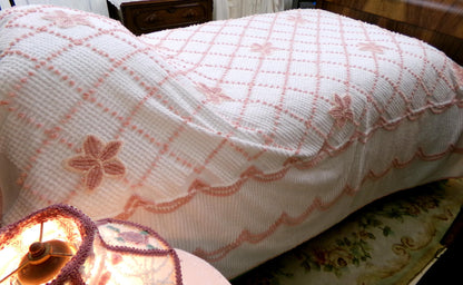 vintage full size chenille bedspread, simple star flowers on white cotton, shabby cottage style bedding