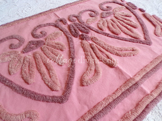 Country Prim Rosy Hearts Vintage Chenille Bedspread Quilt Fabric Piece 18" x 24"