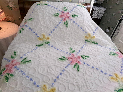 Shabby Chic Vintage Style Chenille Bedspread, Pink & Yellow Flower Design, Full Size White Cotton Bedding With Accent Fringe