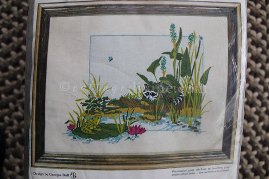 Vintage Wildlife Crewel Embroidery Kit, â€œFriends in the Forest...Raccoonâ€ Paragon Needlecraft Stitchery, Kit# 0245, Design by Georgia Ball