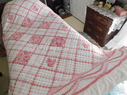 Fantasy Rose Vintage Chenille Bedspread, Pink & White, Integrated Ruffle Skirt, Fitted Full Size