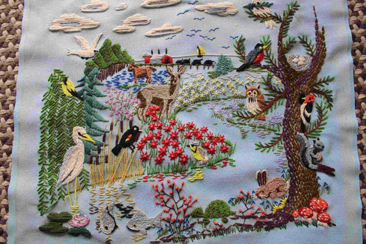 Shabby AMERICAN WILDLIFE Completed Vintage Crewel Embroidery from Paragon Needlecraft Kit #0418 Forest Animals, Carol & Don Henning Design