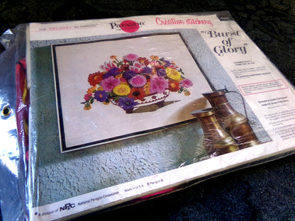 BURST of GLORY Crewel Vintage Paragon Needlecraft Embroidery Kit #0308, Boho Wildflower Floral Basket Stitchery