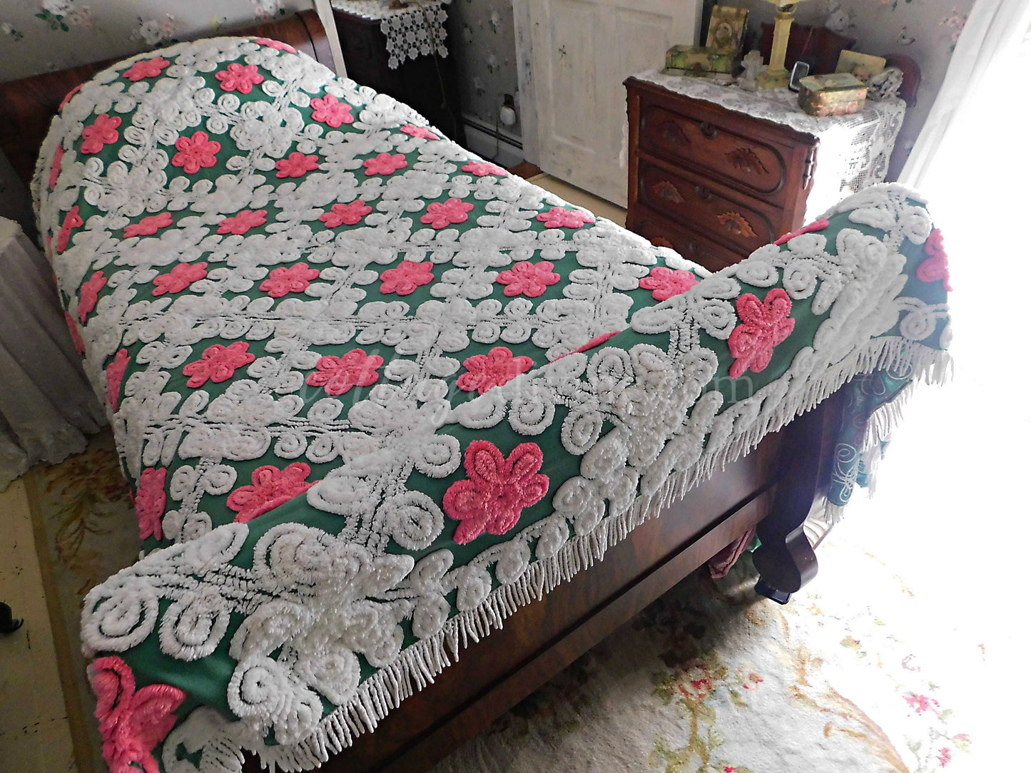 Magnificent Midcentury Vintage Chenille Bedspread, Lipstick Pink Roses on Rich Green with Plush White Swirls, 100% Cotton, FULL Size
