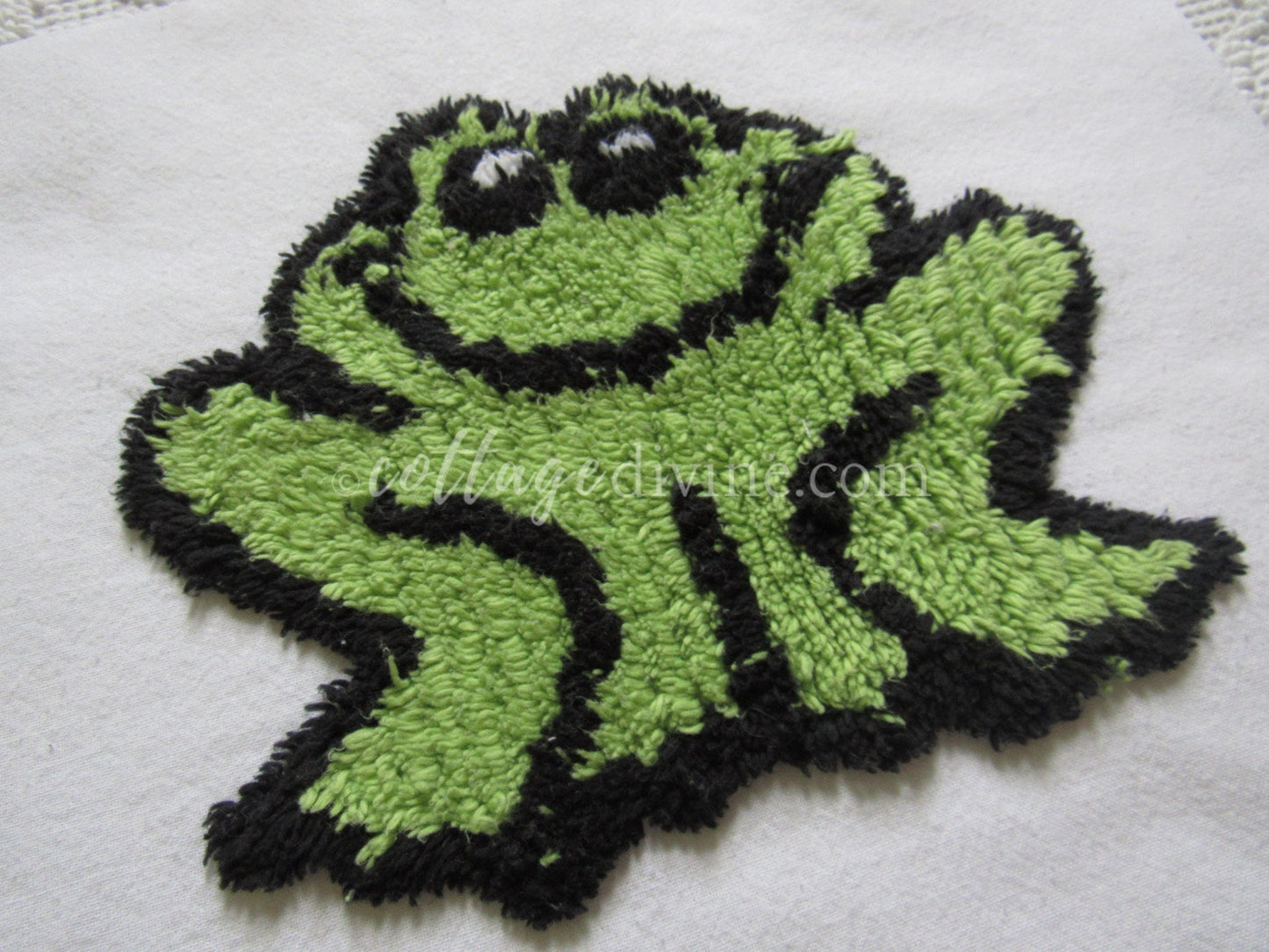 Adorable Happy Frog Retro Vintage Novelty Chenille FABRIC PIECE, 12.5" square