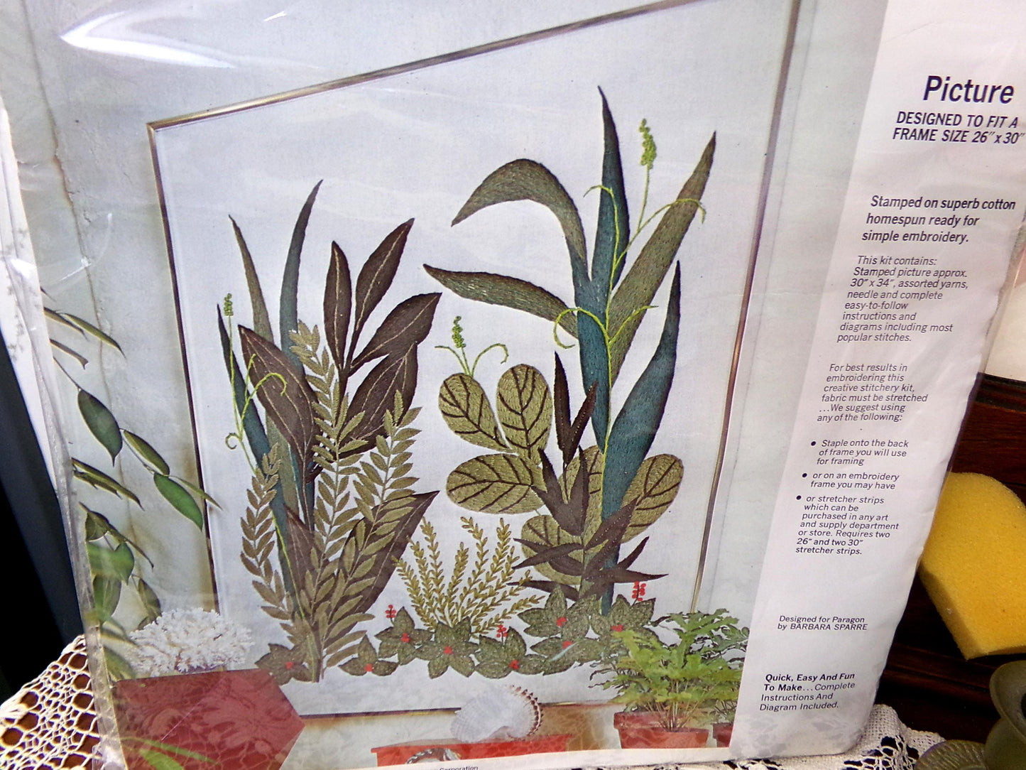 GREENERY Crewel Embroidery Kit, BOTANICAL Boho Vintage Paragon Needlecraft Creative Stitchery #0208