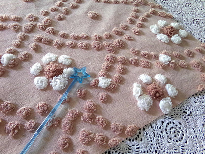 Boho Clamshell Daisy Vintage Chenille Fabric, 23" x 20" cut piece, 100% Cotton Handmade Hippie Daisies Design