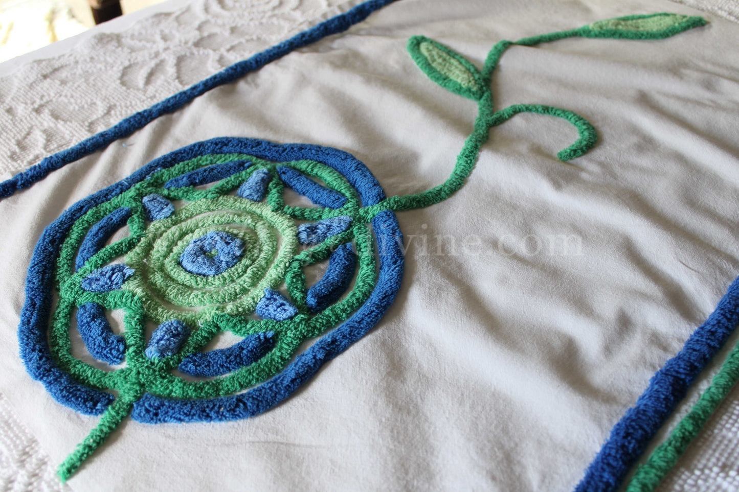 FlOwEr PoWeR Mod Vintage White Chenille Fabric, Striking 19" x 26" inch piece, Handmade