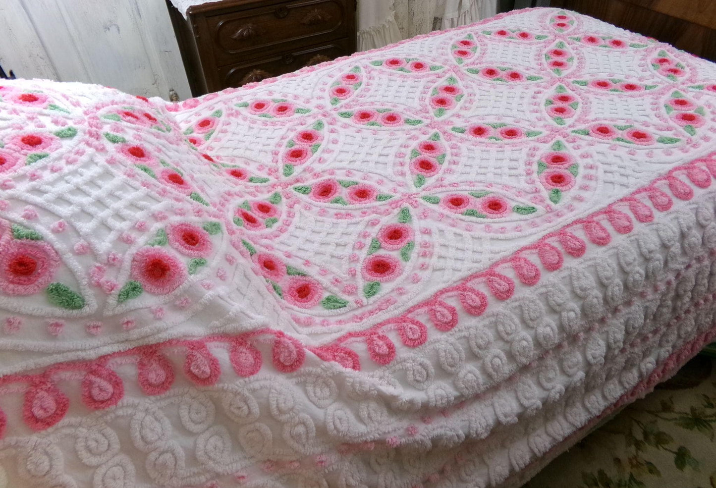 shabby romantic roses vintage chenille bedspread, lush pink & white swirl curlicues, twin size cotton coverlet