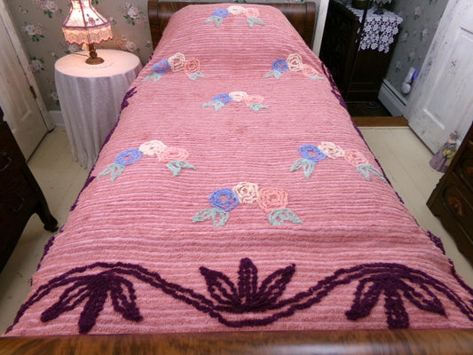 mauve floral vintage chenille bedspread w/ sculpted burgundy scrollwork, full size old-fashioned bedding