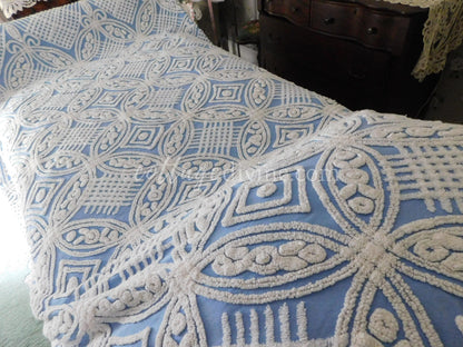 Porcelain Blue & White Rosette Vintage Chenille Bedspread, Cottage Chic Charm, 86" x 100", Full