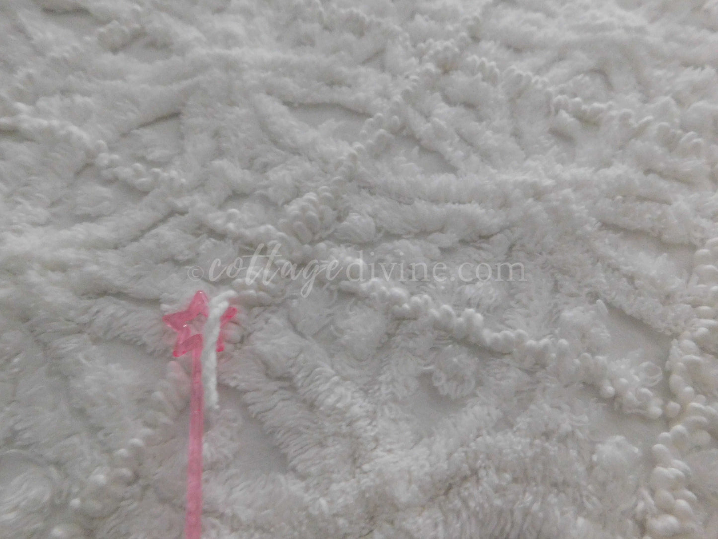 Heavenly White Vintage Chenille Bedspread, Plush Pearl Mop Tufts, Farmhouse Fabulous Bedding