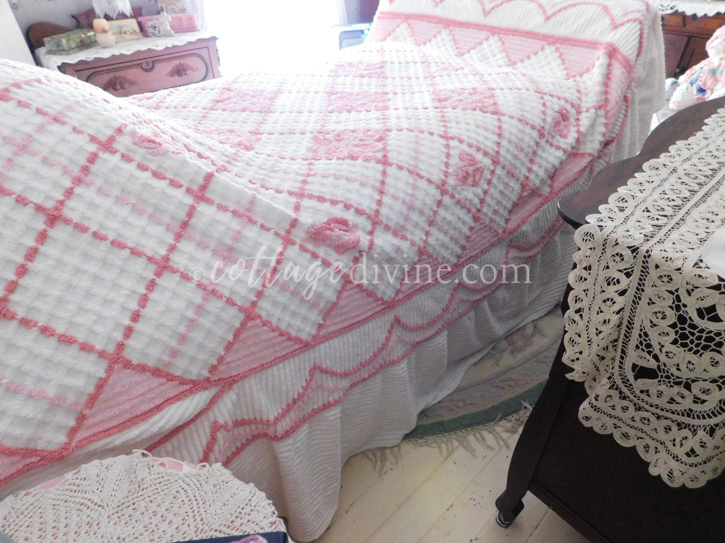 Fantasy Rose Vintage Chenille Bedspread, Pink & White, Integrated Ruffle Skirt, Fitted Full Size