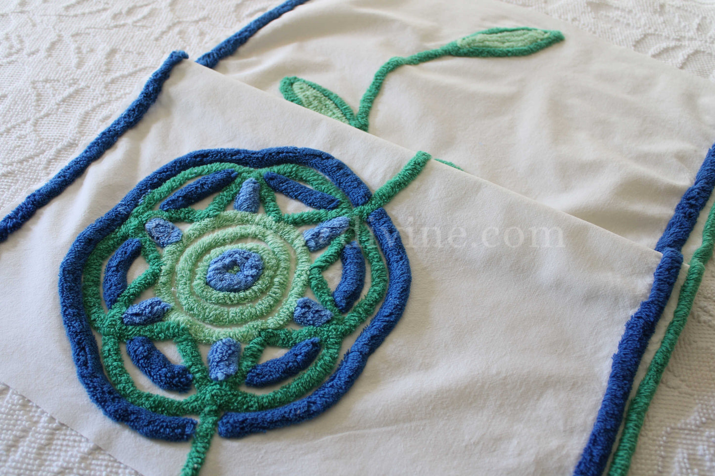 FlOwEr PoWeR Mod Vintage White Chenille Fabric, Striking 19" x 26" inch piece, Handmade