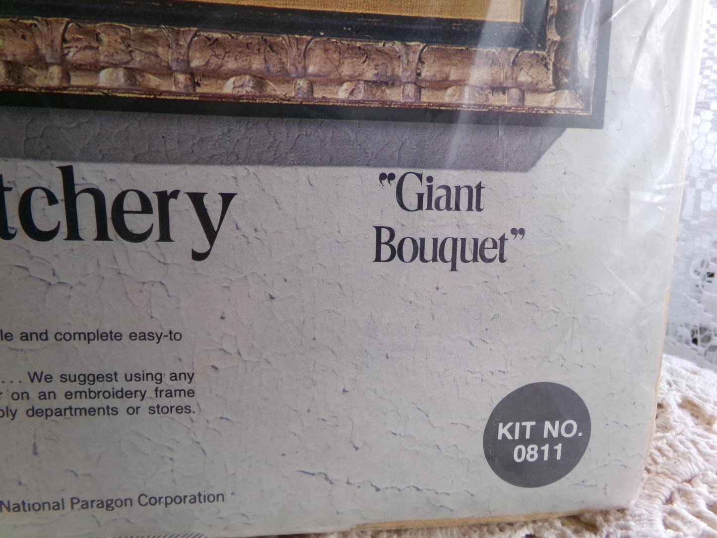 GIANT BOUQUET Boho Stitchery Kit, Vintage Paragon Creative Crewel Embroidery, Hippie Wall Hanging Design #0811, Family Circle 1972