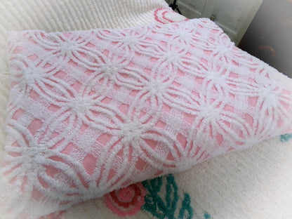 Vintage Pink Chenille Bedspread, Geometric White Tufted Wedding Rings, Accent Fringe, Twin Size Cottage Bedding