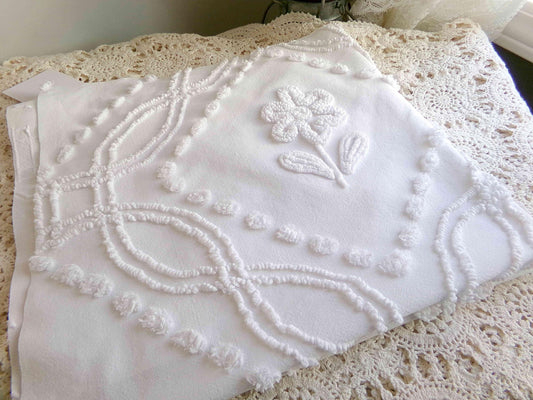 White Vintage Chenille Fabric, 24" x 26" Piece, Versatile Cottage Style Daisy Tulip Design, 100% Lightweight Cotton Quilt Material