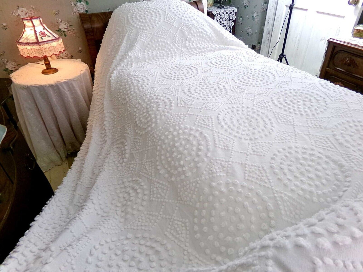Vintage White Chenille Bedspread, Handtufted Moon & Diamonds, Full Size, Fringe Trim