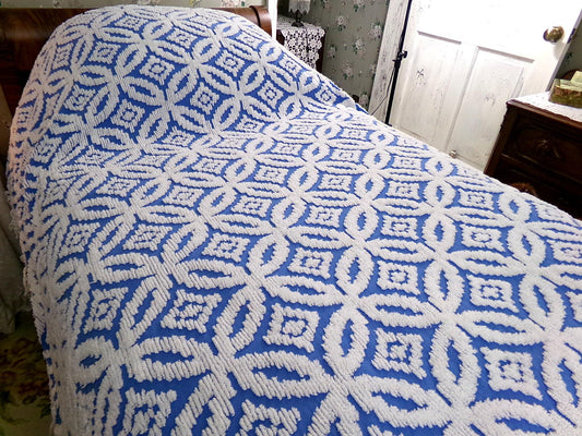 coastal cottage blue vintage chenille bedspread, cobalt & white geometric pattern, 100% cotton twin size summer coverlet with fringe