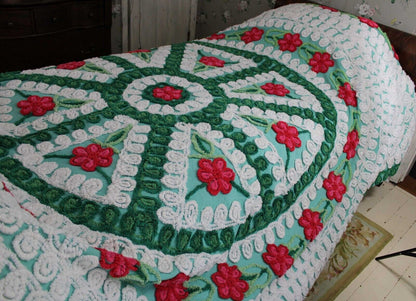 Dazzling Vintage Green Chenille Bedspread, Plush Cherry Pink Red Roses, Full Size