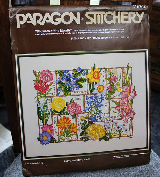 FLOWERS of the MONTH Vtg Crewel Embroidery Kit Floral Paragon Stitchery 0704