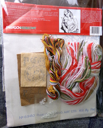 CHRISTMAS EVE Jolly Santa Crewel Embroidery Kit, Vintage Paragon Needlecraft 6940, Holiday Joseph Giordano Design