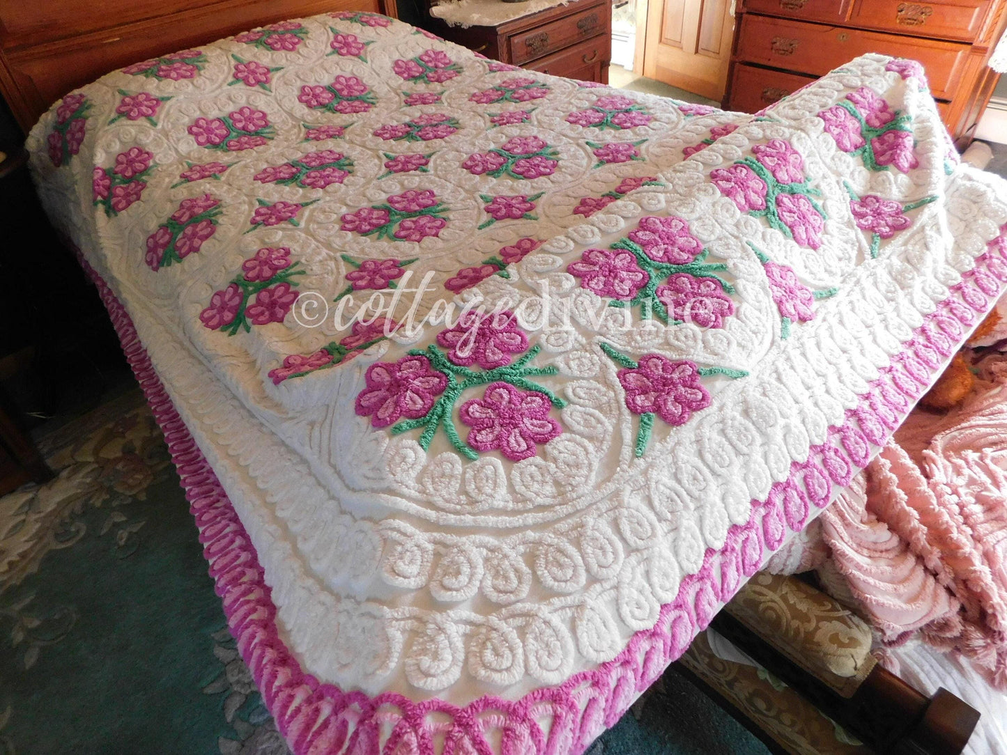Romantic Plush Hearts White Curlicue 1950s Vintage Chenille Bedspread, FULL Size