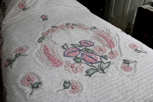 Cottagecore Chenille Bedspread, Vintage Boho Botanical Scattered Floral Cotton Bedding, FULL size