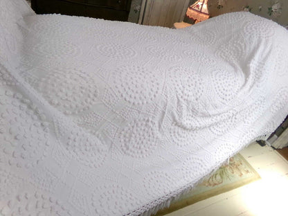 Vintage White Chenille Bedspread, Handtufted Moon & Diamonds, Full Size, Fringe Trim