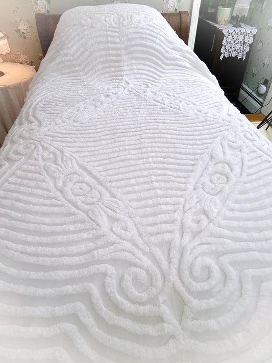 Vintage Chenille Bedspread Cottage Chic Farmhouse Decor Shabby Textured Antique Full Size Cotton Bedding Beach House Style