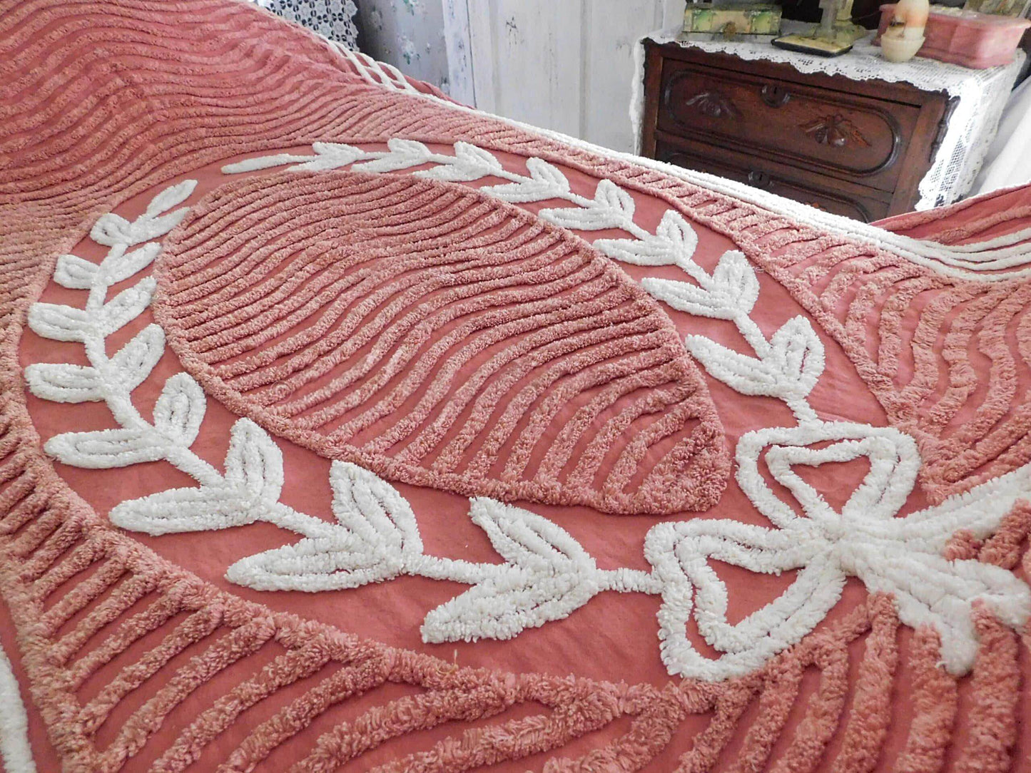 elegant twin size chenille bedspread, white laurel leaf design on terracotta, vintage cotton bedding