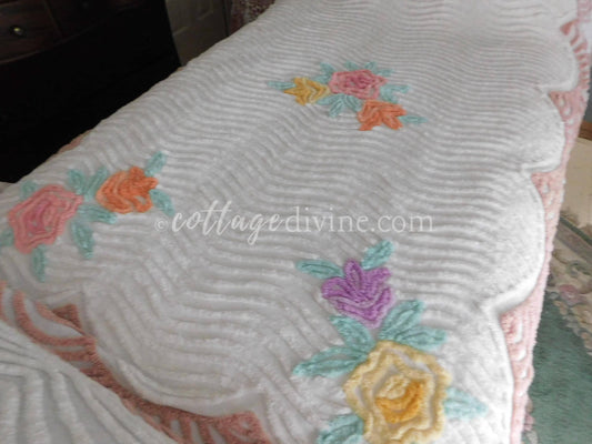 Grandma's Cottage Chic 1950s White Rose Floral Vintage Chenille Bedspread, Full
