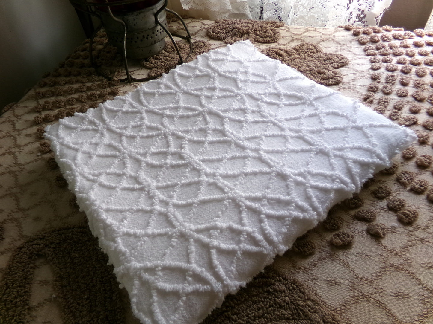 Petite White Eternity Links Vintage Chenille Fabric, 20" x 24" inch Piece, Elegant Lightweight Cotton, Ideal for Handmade Quilts, Crafts