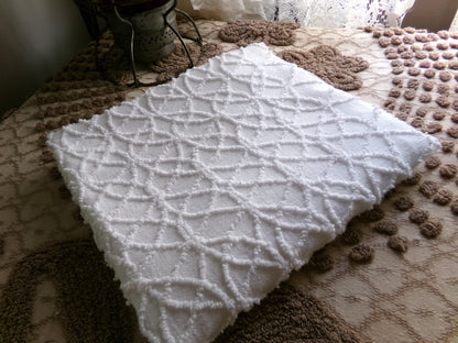 Petite White Eternity Links Vintage Chenille Fabric, 20" x 24" inch Piece, Elegant Lightweight Cotton, Ideal for Handmade Quilts, Crafts