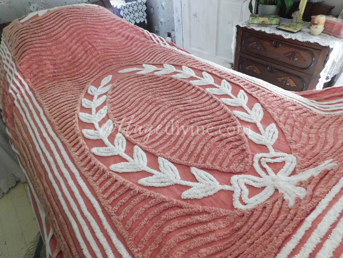 elegant twin size chenille bedspread, white laurel leaf design on terracotta, vintage cotton bedding