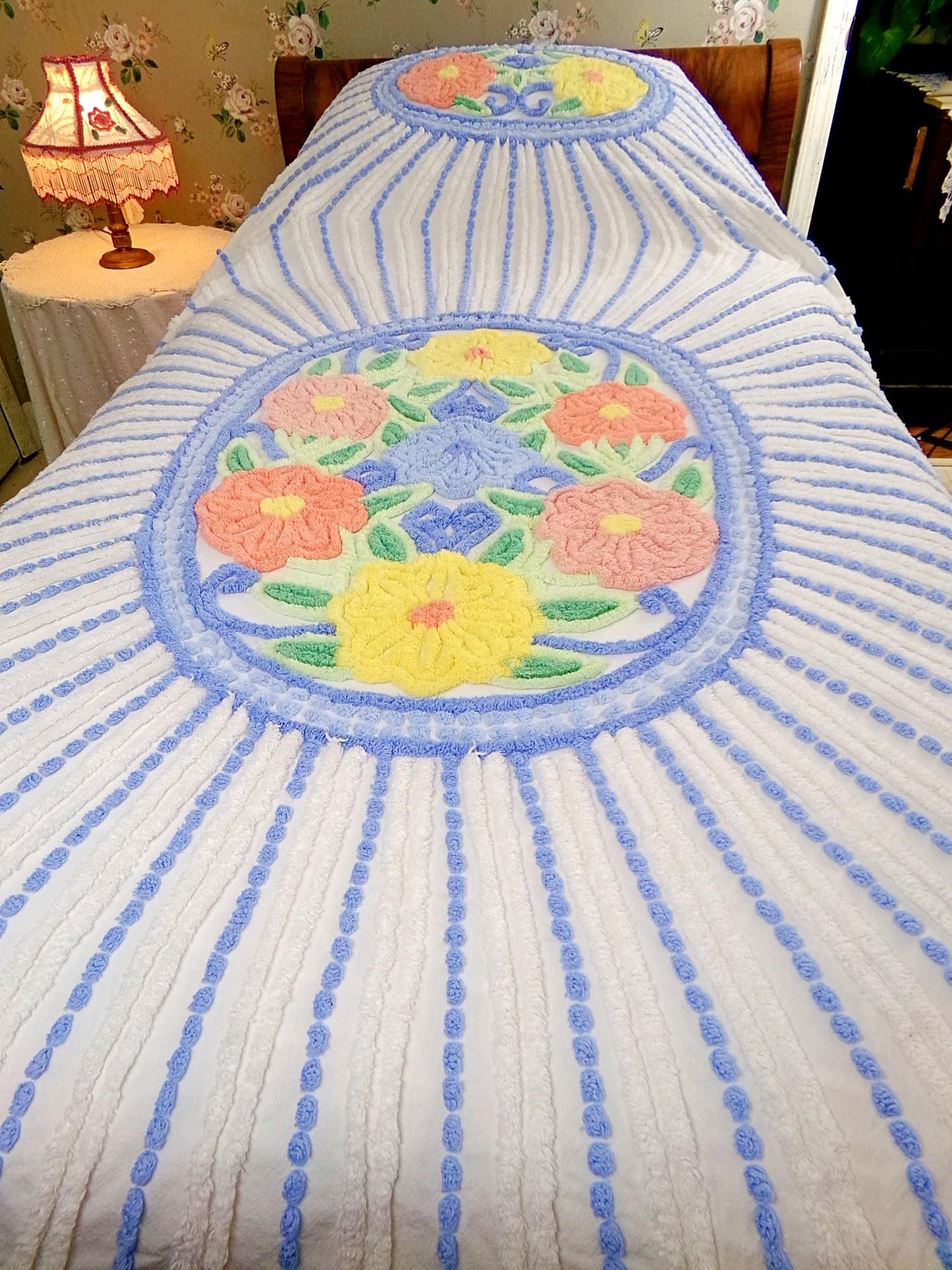 vintage full size chenille bedspread in blue & white colorful cameo starburst florals