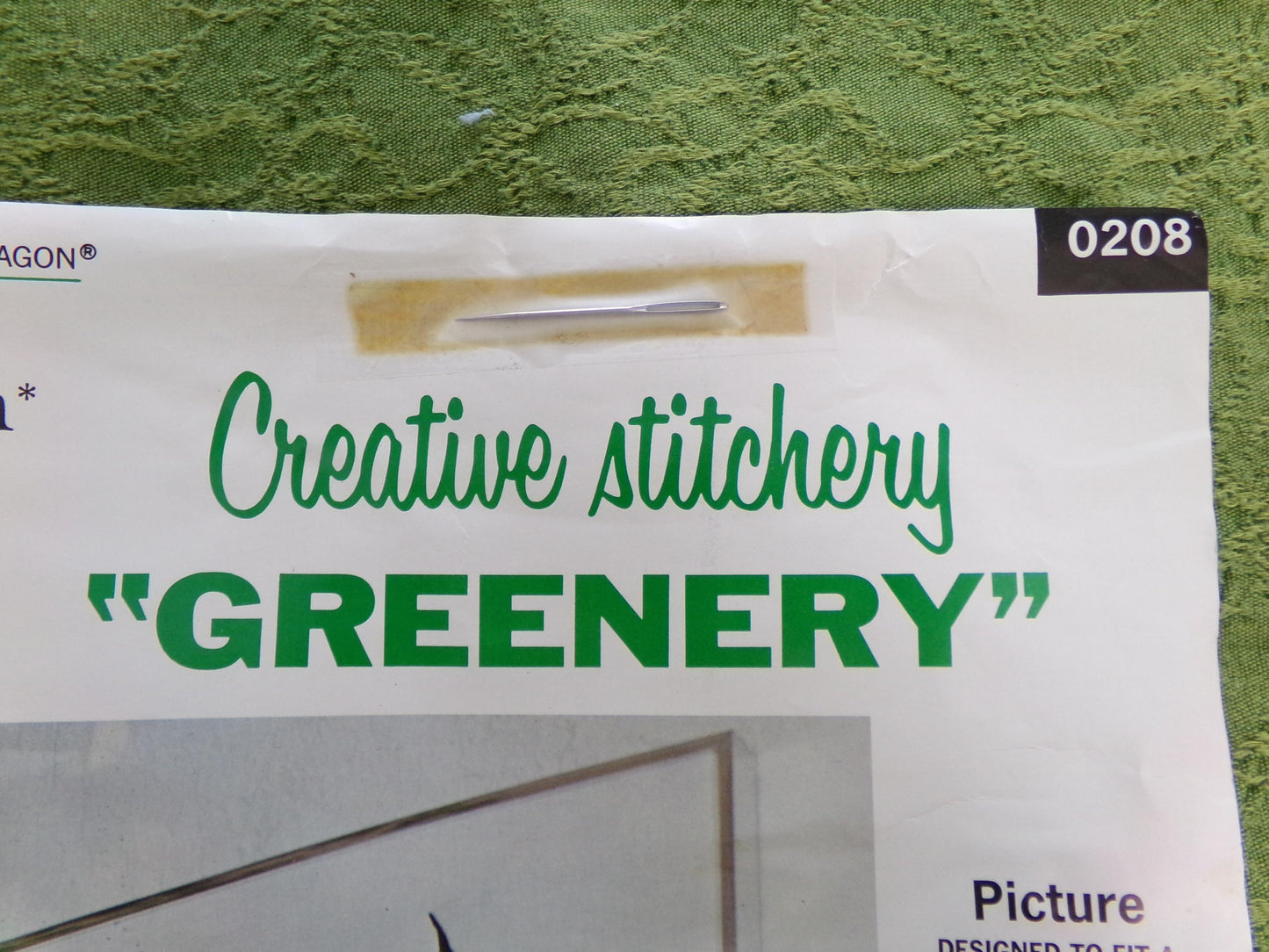 GREENERY Crewel Embroidery Kit, BOTANICAL Boho Vintage Paragon Needlecraft Creative Stitchery #0208
